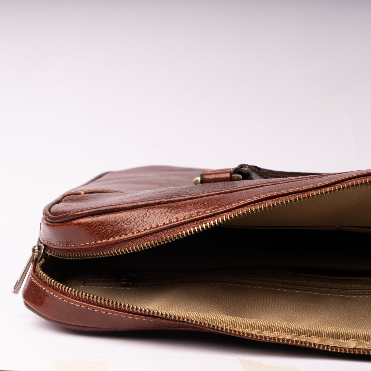 Borsa Ventriquattrore in Pelle - Sirius